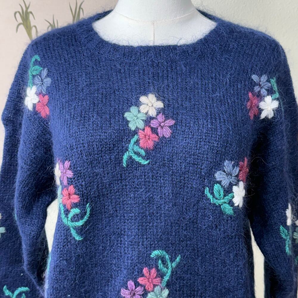 Vintage 90s Y2k Navy Mohair Floral Embroidered Sweater Grandma Cottage Prairie M - Picture 3 of 7
